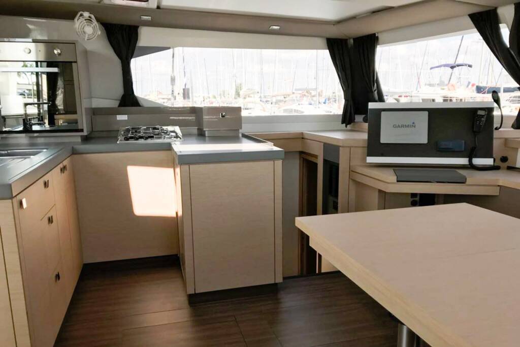 Katamaran Fountaine Pajot Astrea 42 Wave
