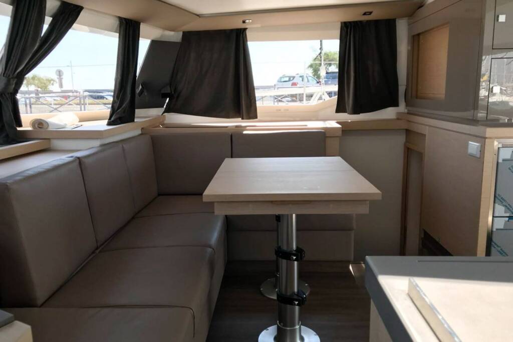 Katamaran Fountaine Pajot Astrea 42 Wave