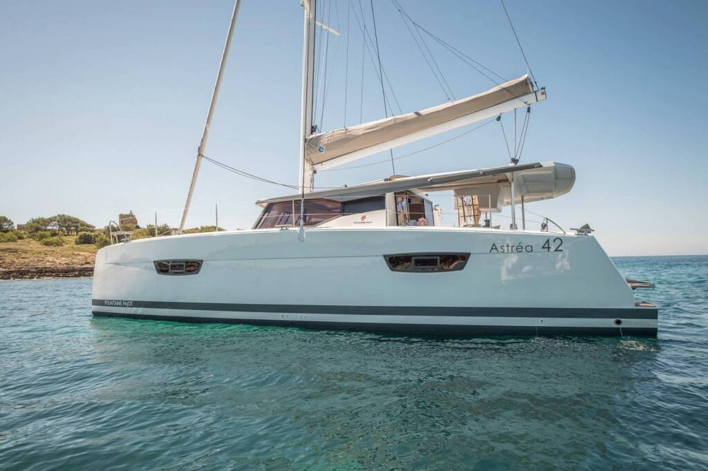 Catamaran Fountaine Pajot Astrea 42 Nou Nou 1