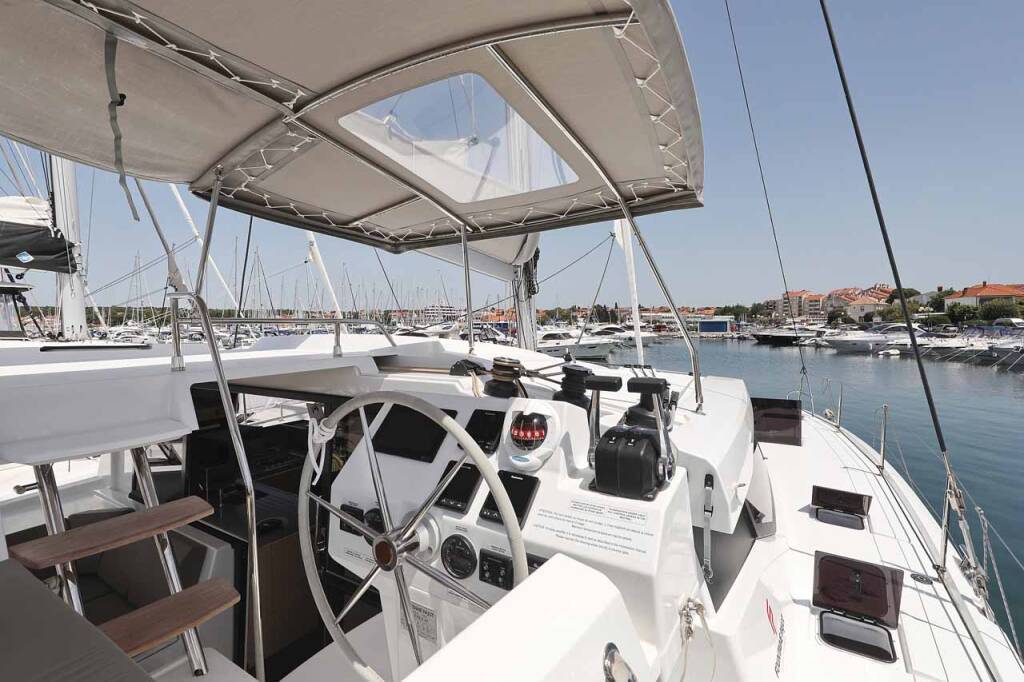 Katamaran Fountaine Pajot Astrea 42 Bella V
