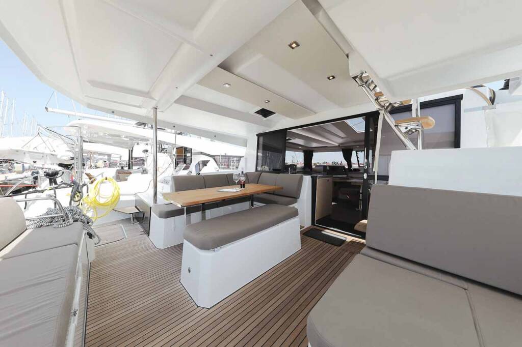 Katamaran Fountaine Pajot Astrea 42 Bella V
