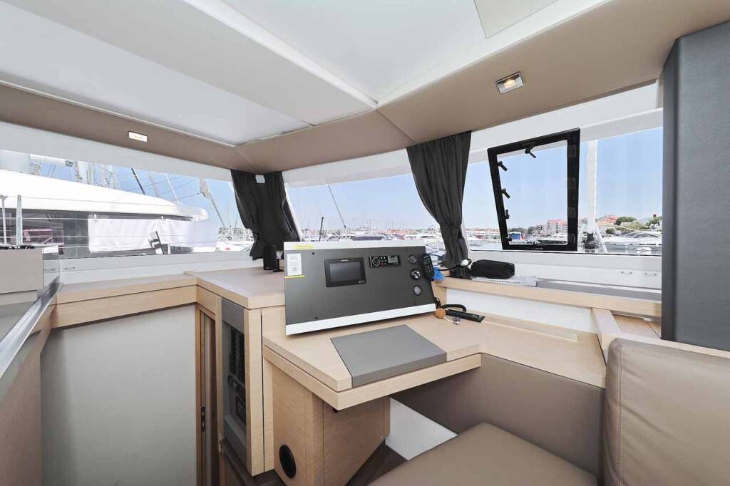 Katamaran Fountaine Pajot Astrea 42 Bella V