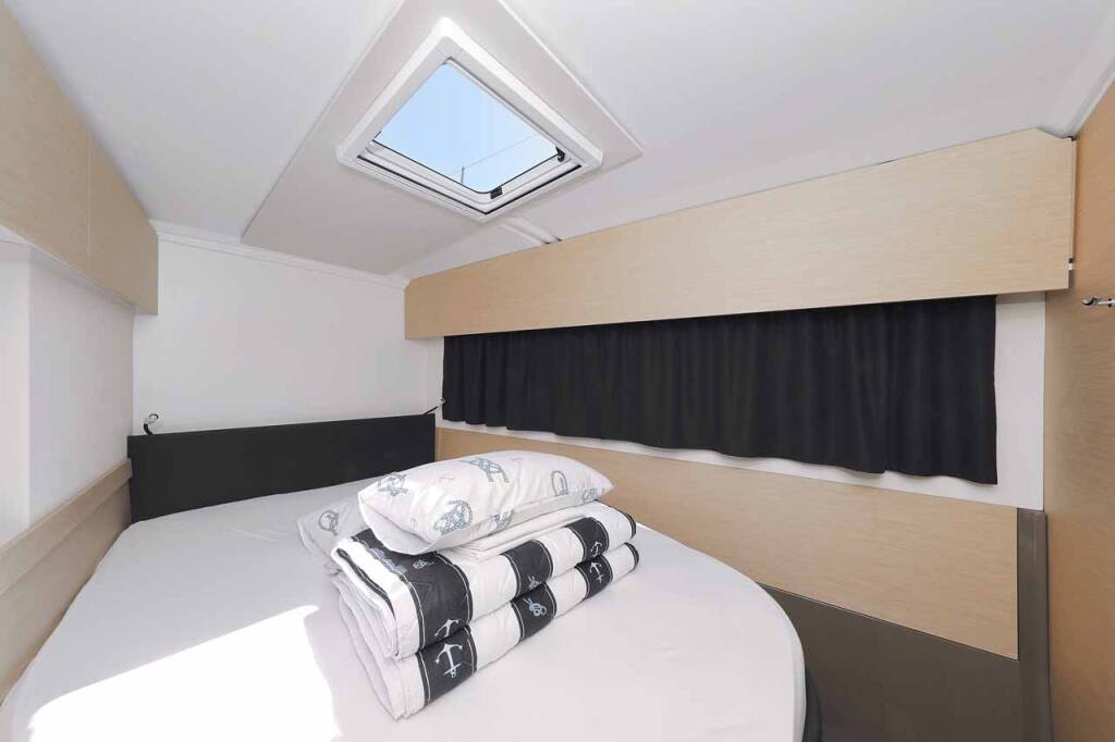 Katamaran Fountaine Pajot Astrea 42 Bella V