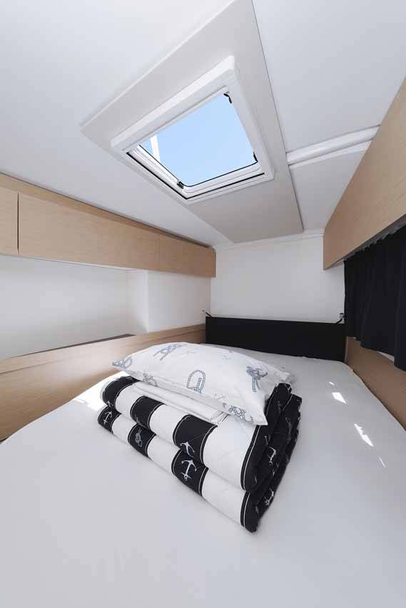 Katamaran Fountaine Pajot Astrea 42 Bella V