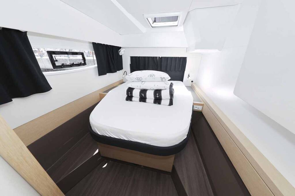 Katamaran Fountaine Pajot Astrea 42 Bella V
