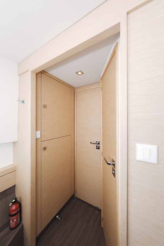 Katamaran Fountaine Pajot Astrea 42 Bella V