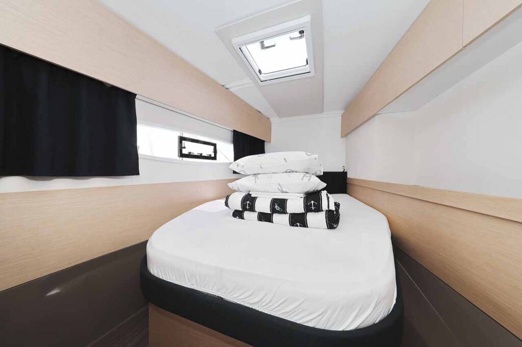 Katamaran Fountaine Pajot Astrea 42 Bella V