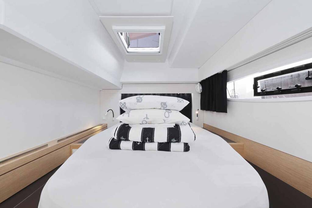 Katamaran Fountaine Pajot Astrea 42 Bella V