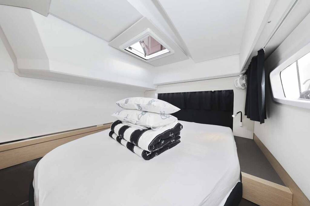 Katamaran Fountaine Pajot Astrea 42 Bella V