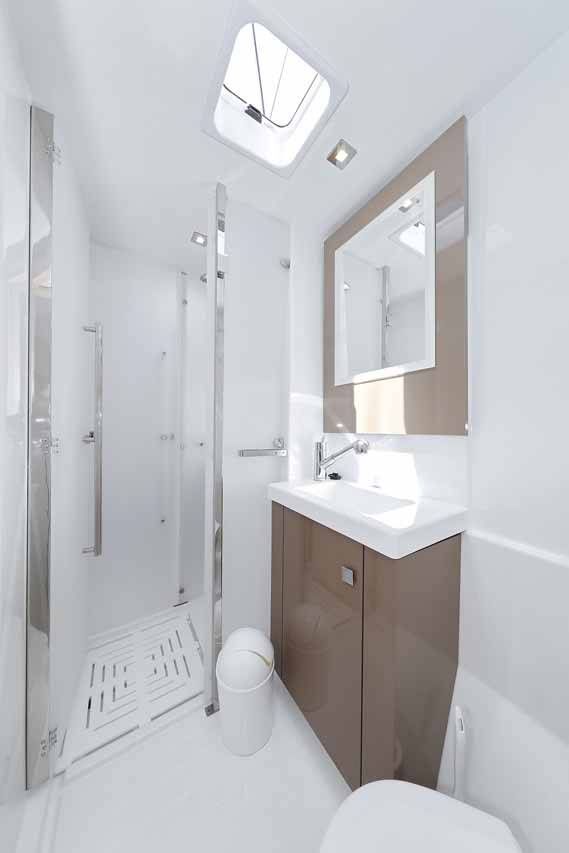 Katamaran Fountaine Pajot Astrea 42 Bella V