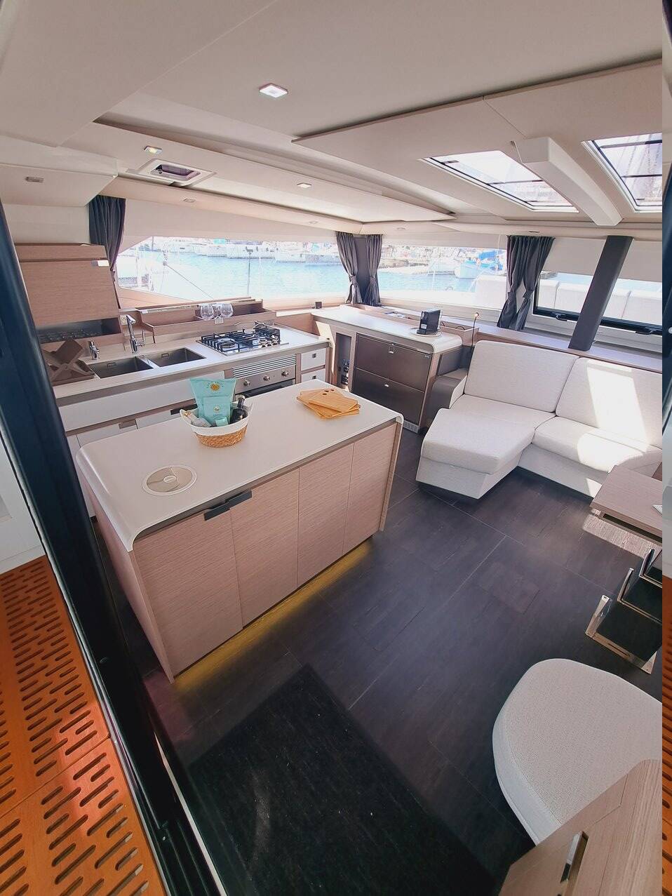 Catamaran Fountaine Pajot Aura 51 Le Grand Bogavant