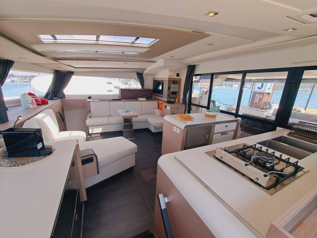 Catamaran Fountaine Pajot Aura 51 Le Grand Bogavant