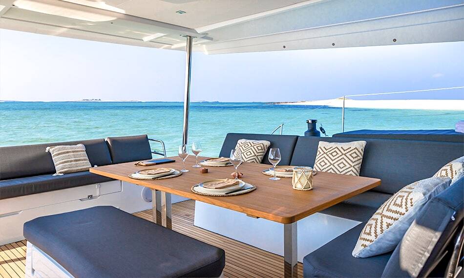 Katamaran Fountaine Pajot Aura 51 Breezer