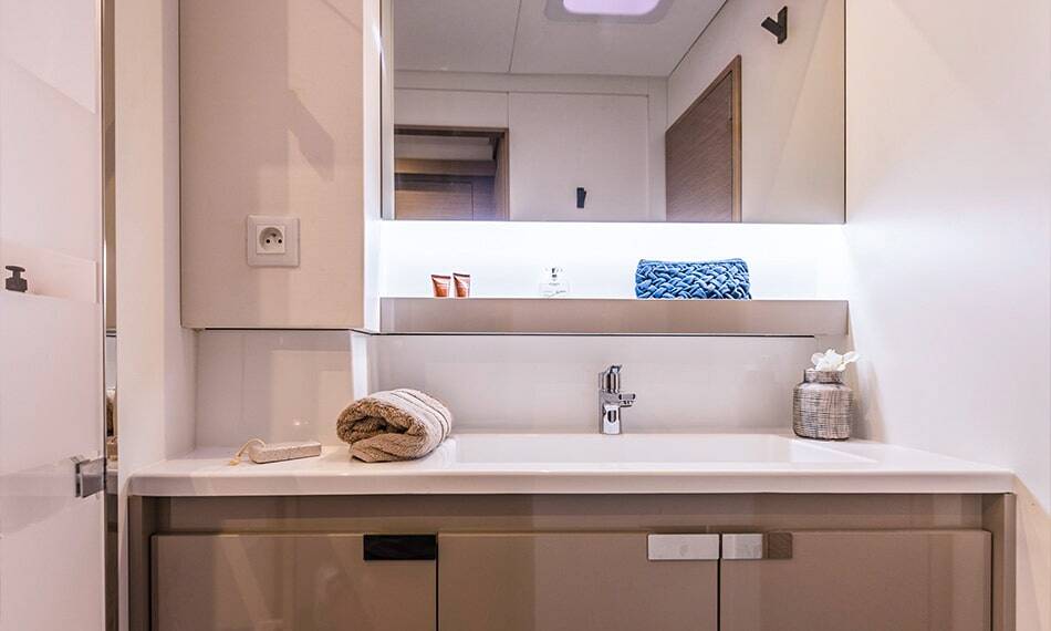 Katamaran Fountaine Pajot Aura 51 Breezer