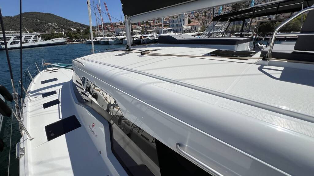 Catamaran Fountaine Pajot Aura 51 Three Dee