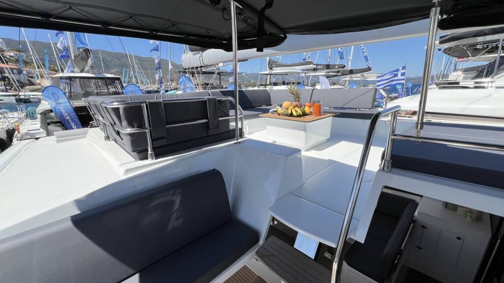 Catamaran Fountaine Pajot Aura 51 Three Dee