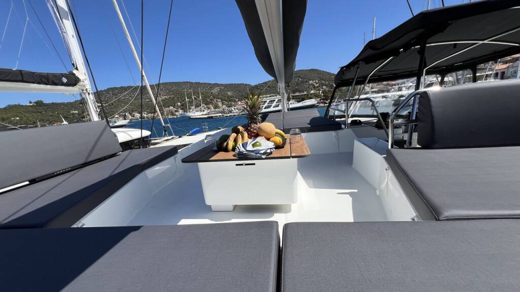 Catamaran Fountaine Pajot Aura 51 Three Dee