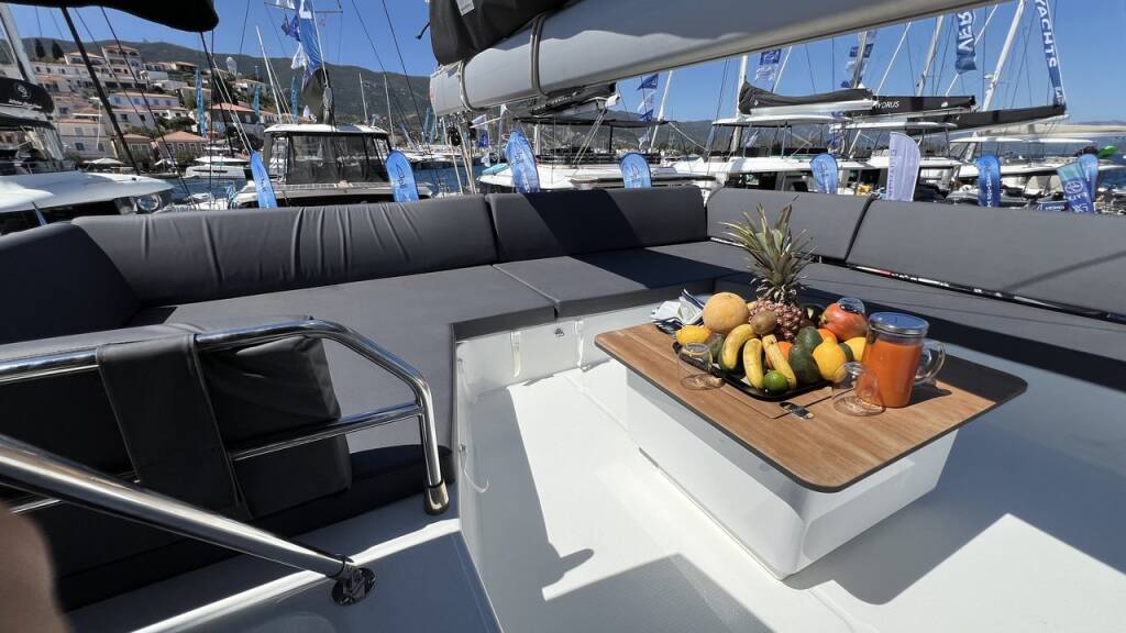 Catamaran Fountaine Pajot Aura 51 Three Dee