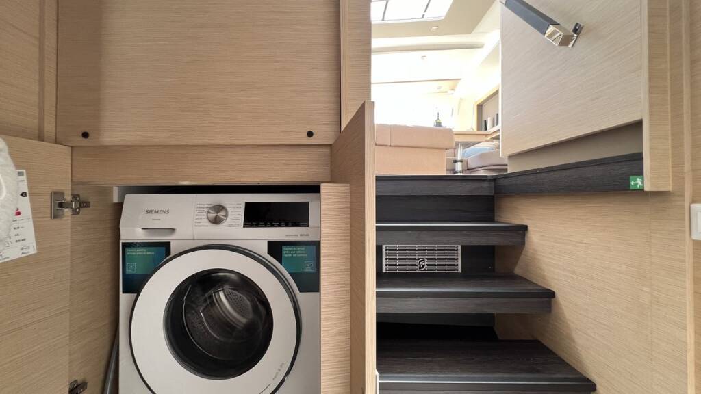 Catamaran Fountaine Pajot Aura 51 Three Dee