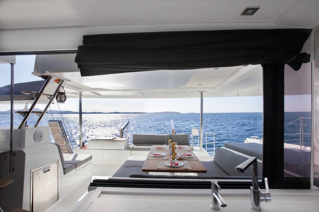 Katamaran Fountaine Pajot Elba 45 Olympus