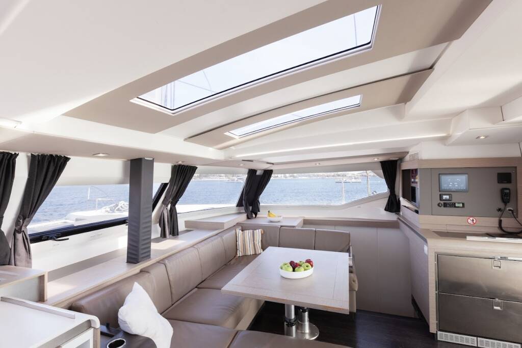 Katamaran Fountaine Pajot Elba 45 Olympus