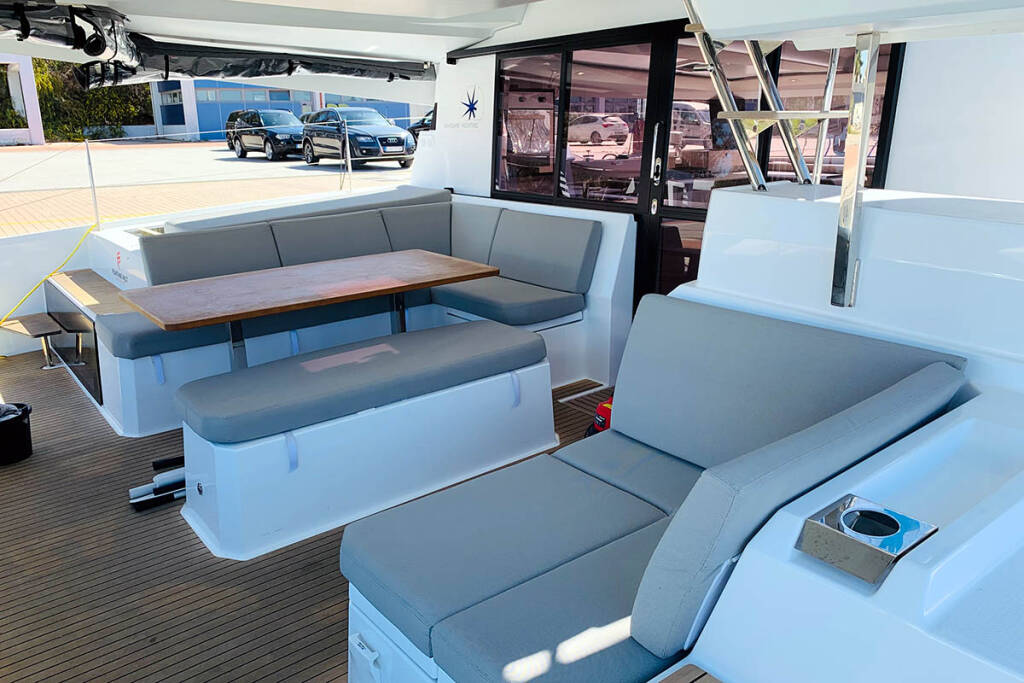 Catamaran Fountaine Pajot Elba 45 Nahoa