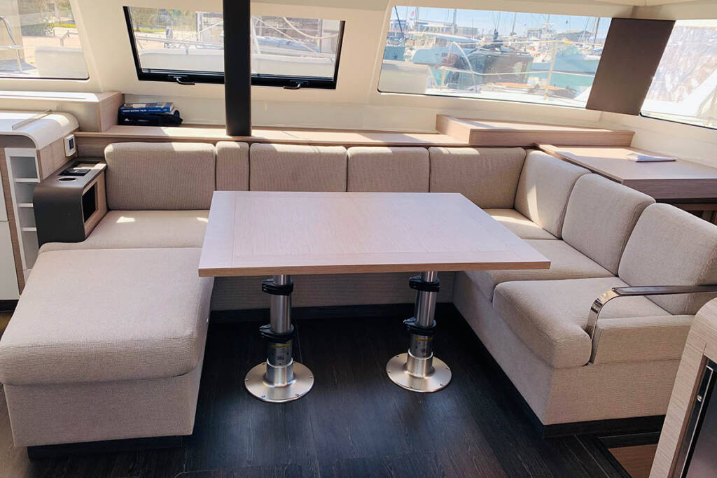 Catamaran Fountaine Pajot Elba 45 Nahoa