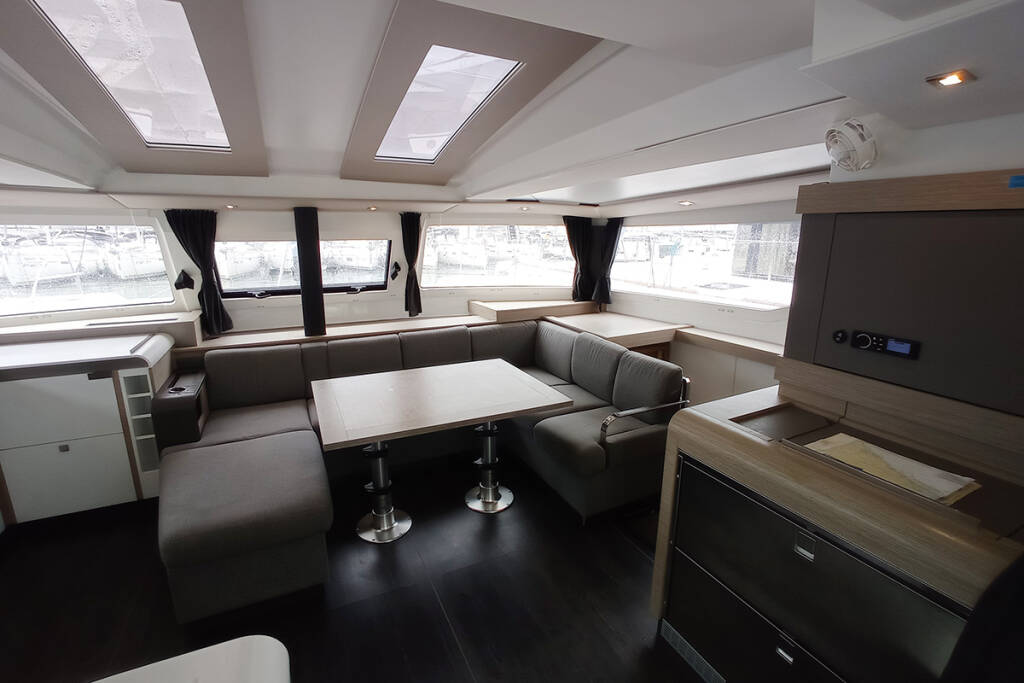 Katamaran Fountaine Pajot Elba 45 Coco