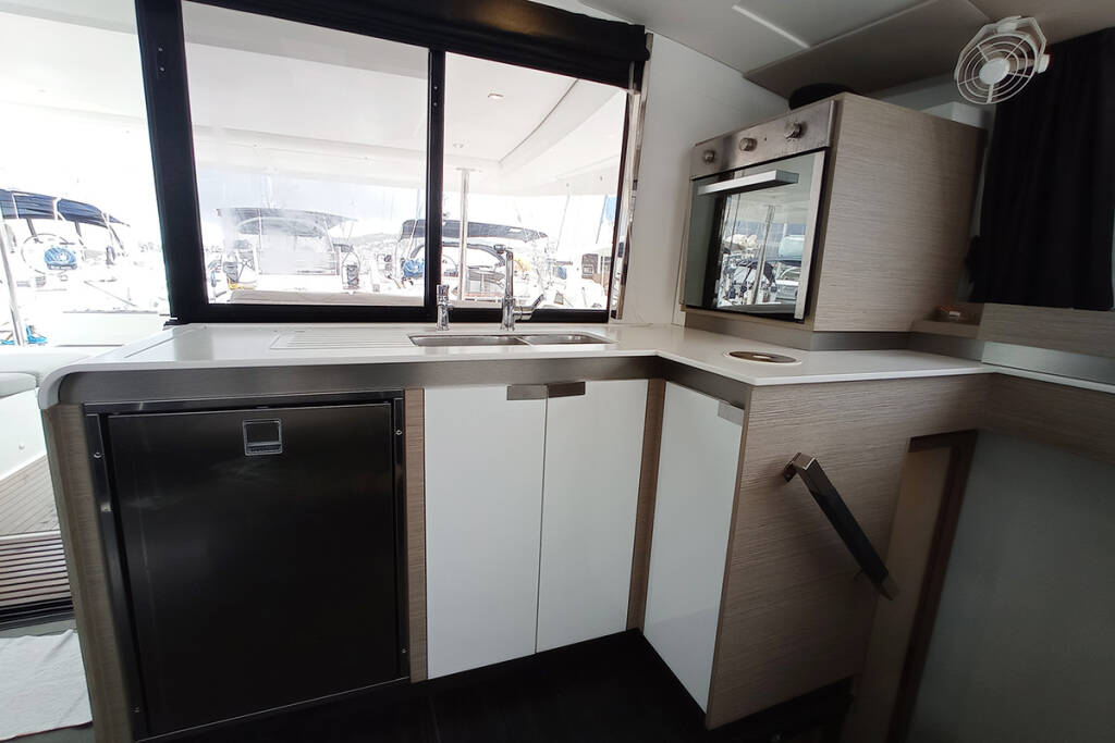 Katamaran Fountaine Pajot Elba 45 Coco