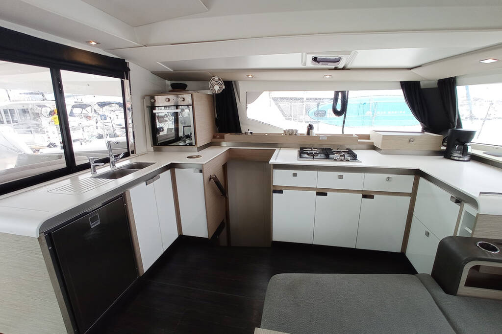 Katamaran Fountaine Pajot Elba 45 Coco