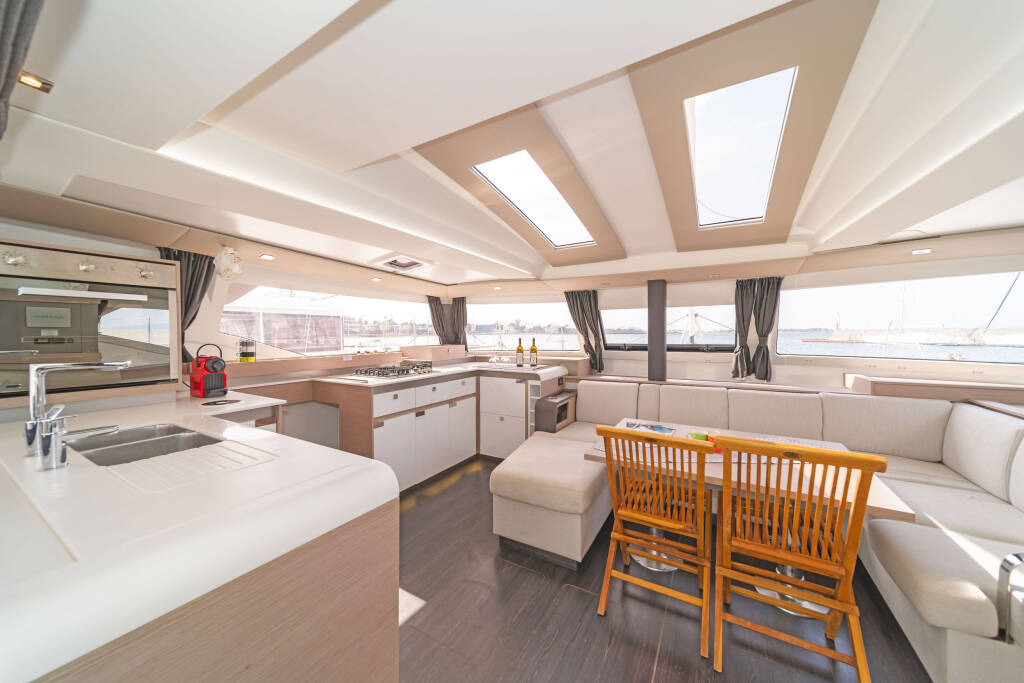 Katamaran Fountaine Pajot Elba 45 Night Breeze
