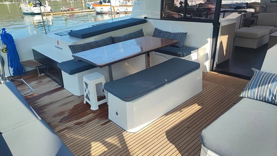 Catamaran Fountaine Pajot Elba 45 Lalom