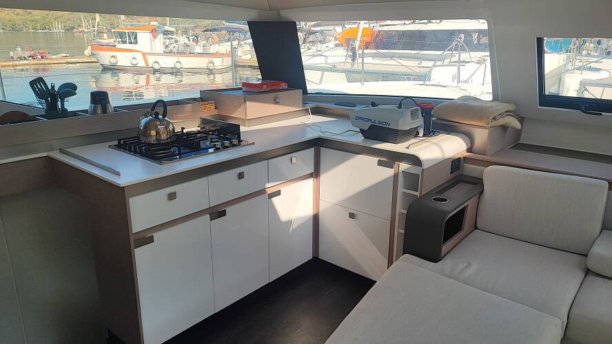 Catamaran Fountaine Pajot Elba 45 Lalom