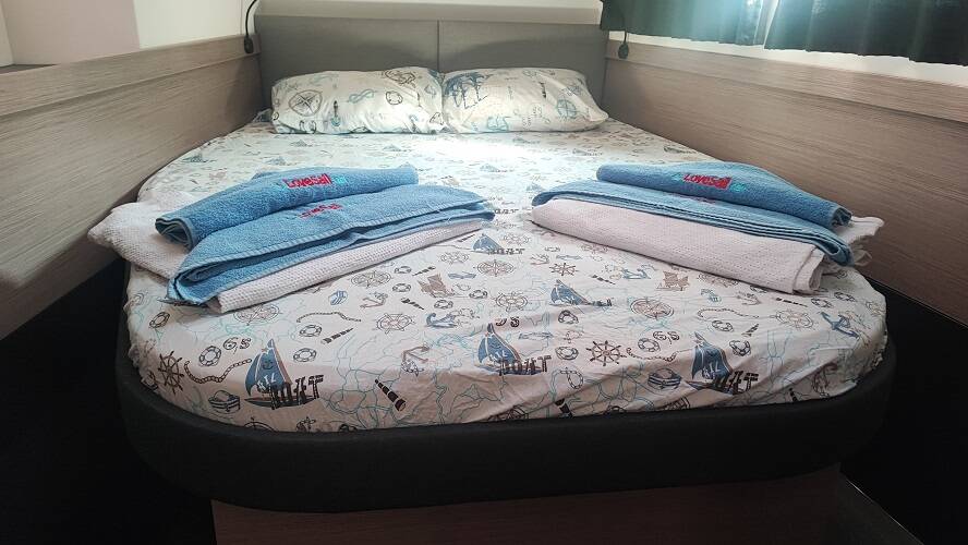 Catamaran Fountaine Pajot Elba 45 Lalom
