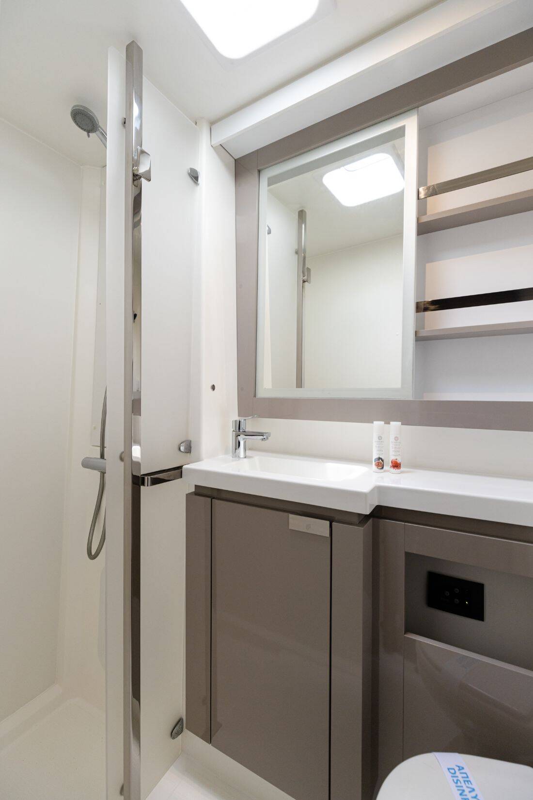 Catamaran Fountaine Pajot Elba 45 Jasmine