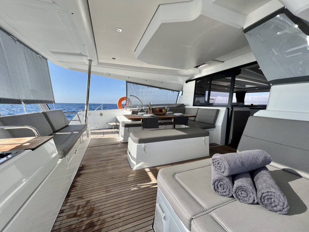Catamaran Fountaine Pajot Elba 45 Sea Energy II