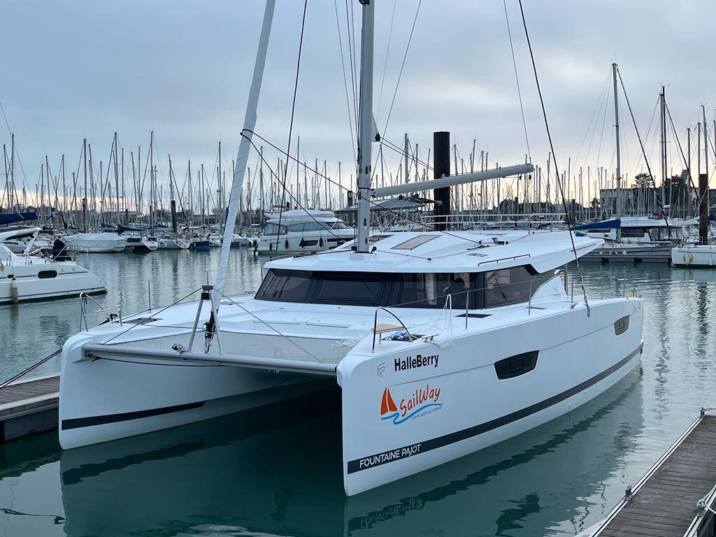 Catamaran Fountaine Pajot Elba 45 Halle Berry