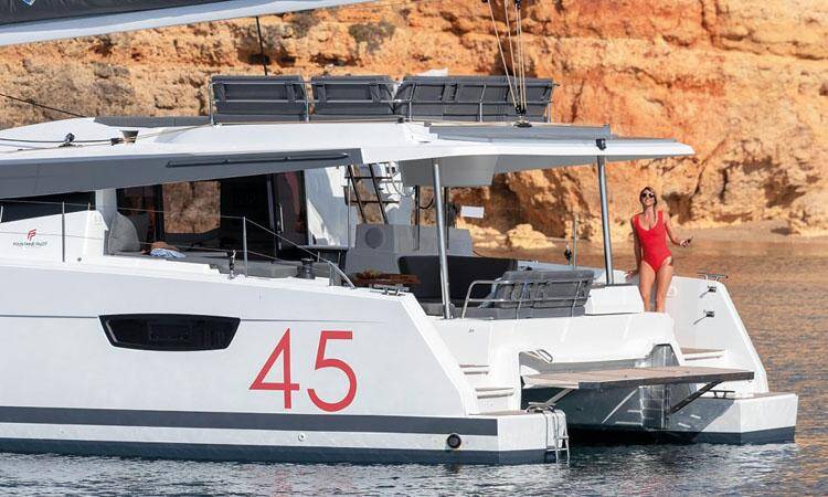 Catamaran Fountaine Pajot Elba 45 Diadem