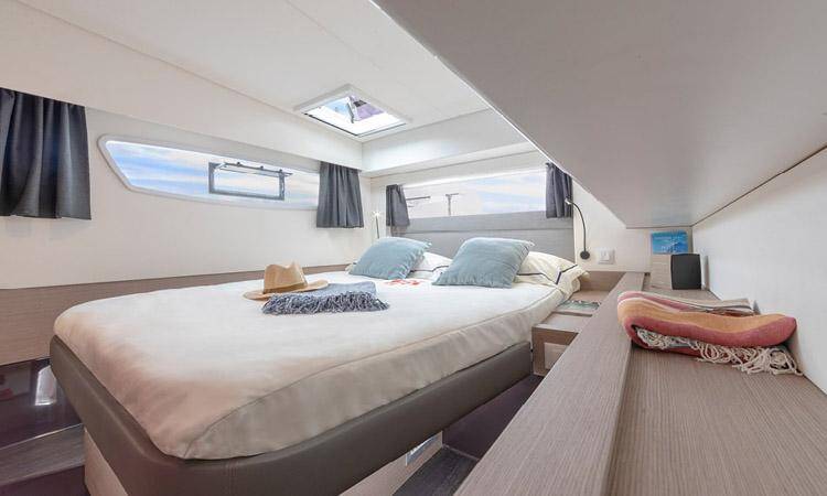 Catamaran Fountaine Pajot Elba 45 Diadem