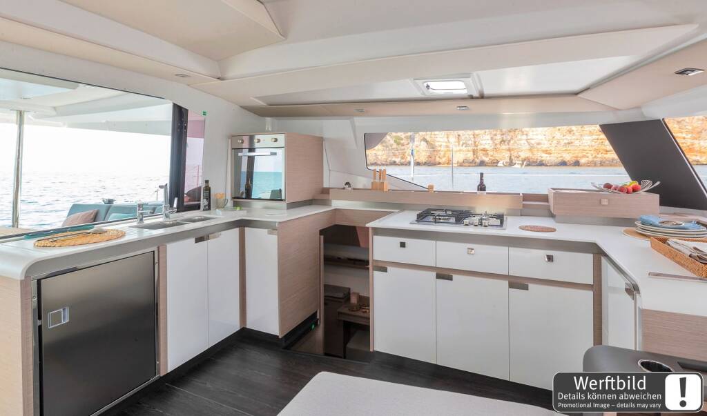 Catamaran Fountaine Pajot Elba 45 Yara