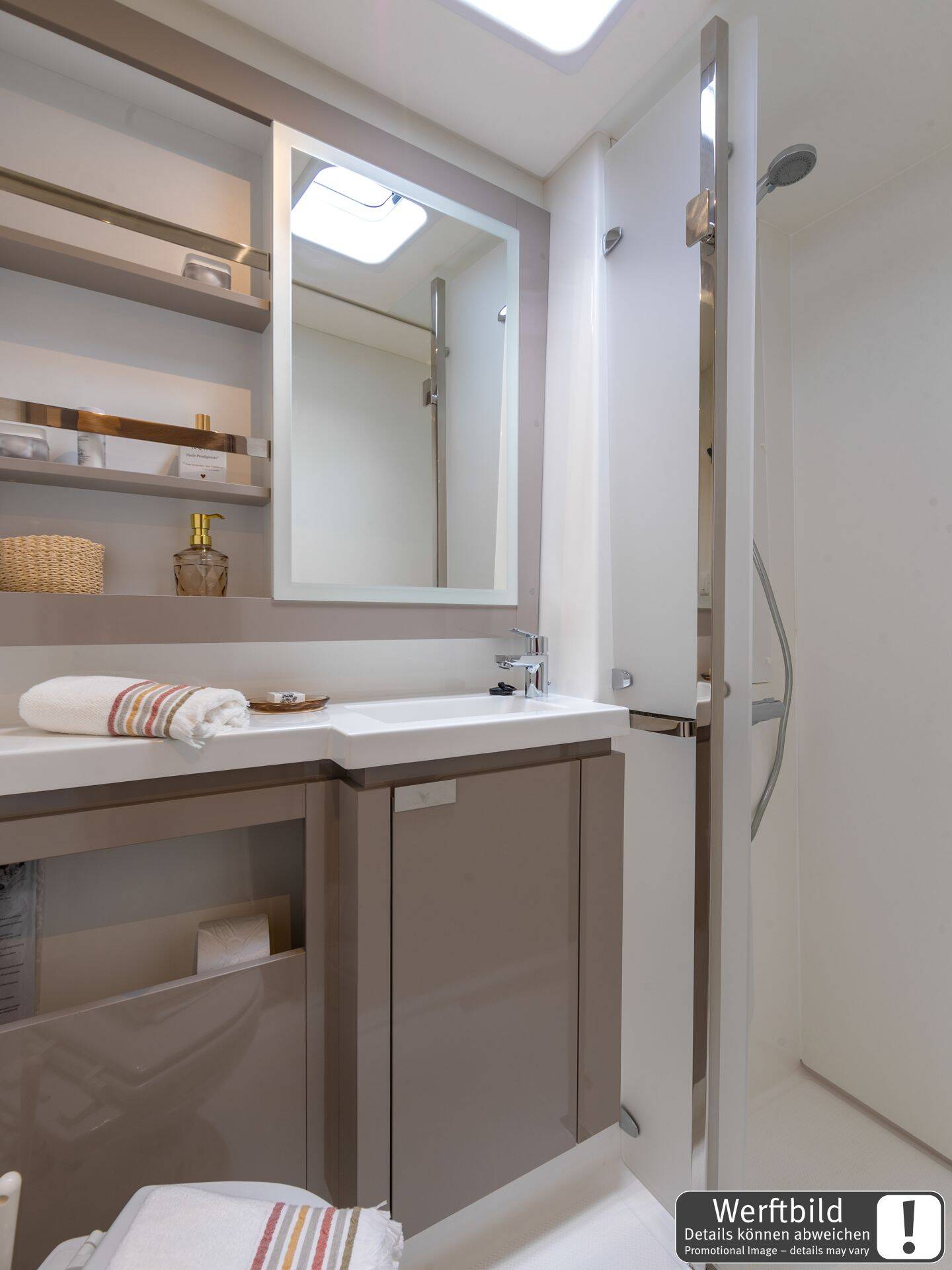 Catamaran Fountaine Pajot Elba 45 Yara