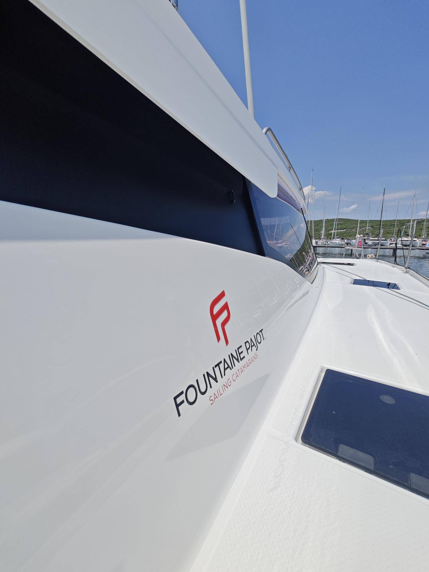 Catamaran Fountaine Pajot Elba 45 Caramita