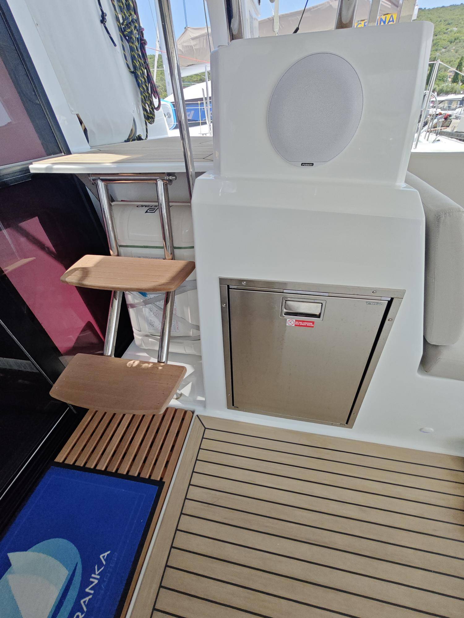Catamaran Fountaine Pajot Elba 45 Caramita