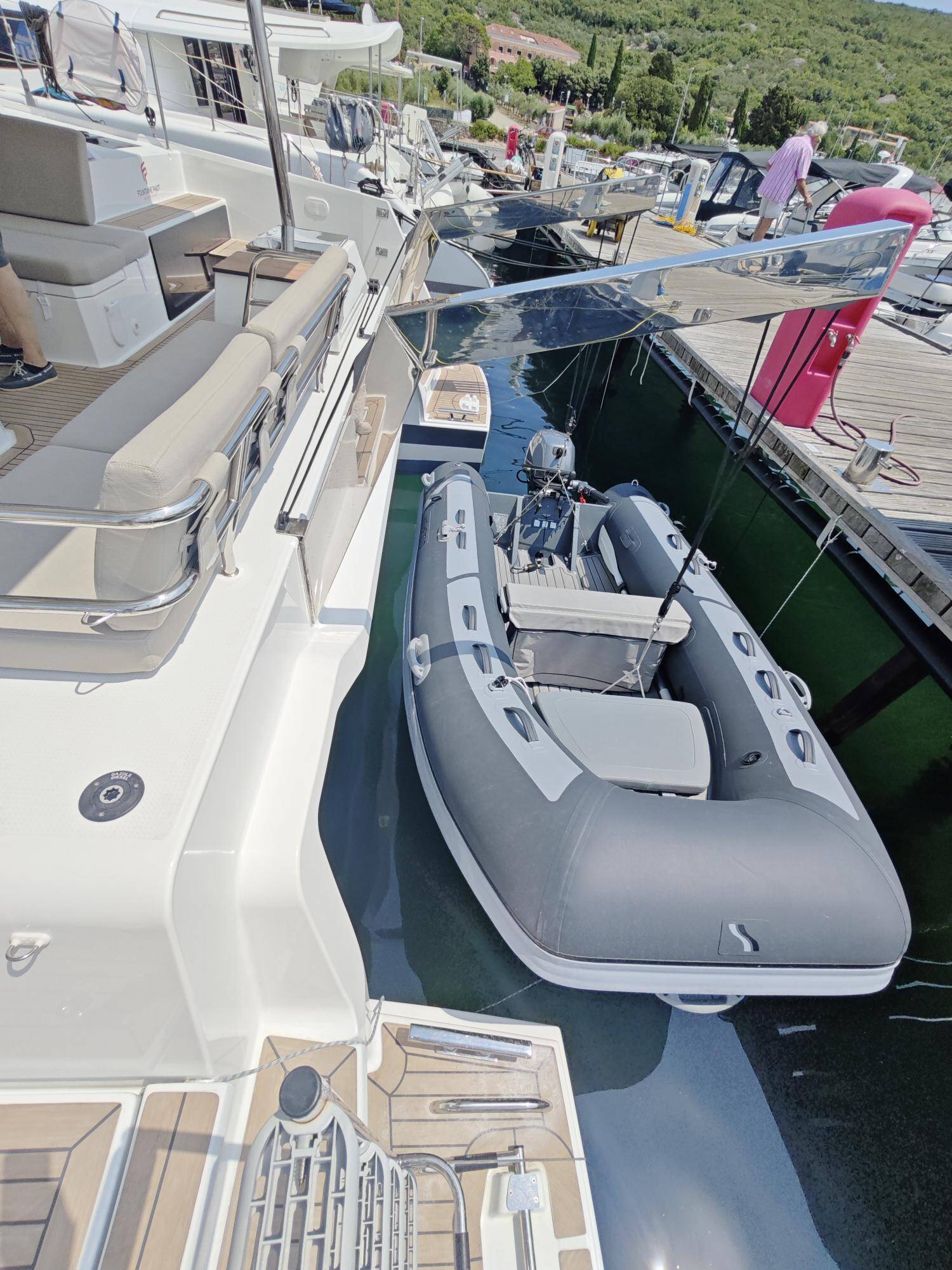 Catamaran Fountaine Pajot Elba 45 Caramita