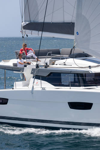 Katamaran Fountaine Pajot Elba 45 Caramita