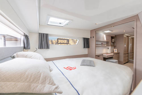 Katamaran Fountaine Pajot Elba 45 Caramita