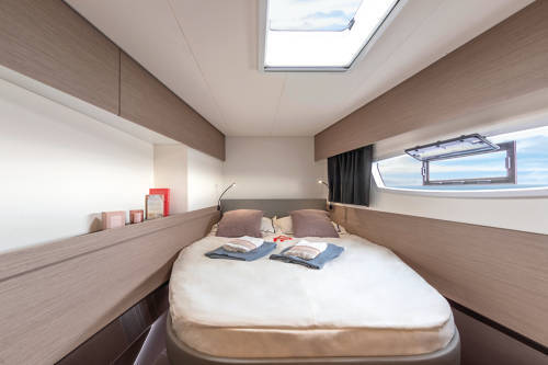 Katamaran Fountaine Pajot Elba 45 Caramita