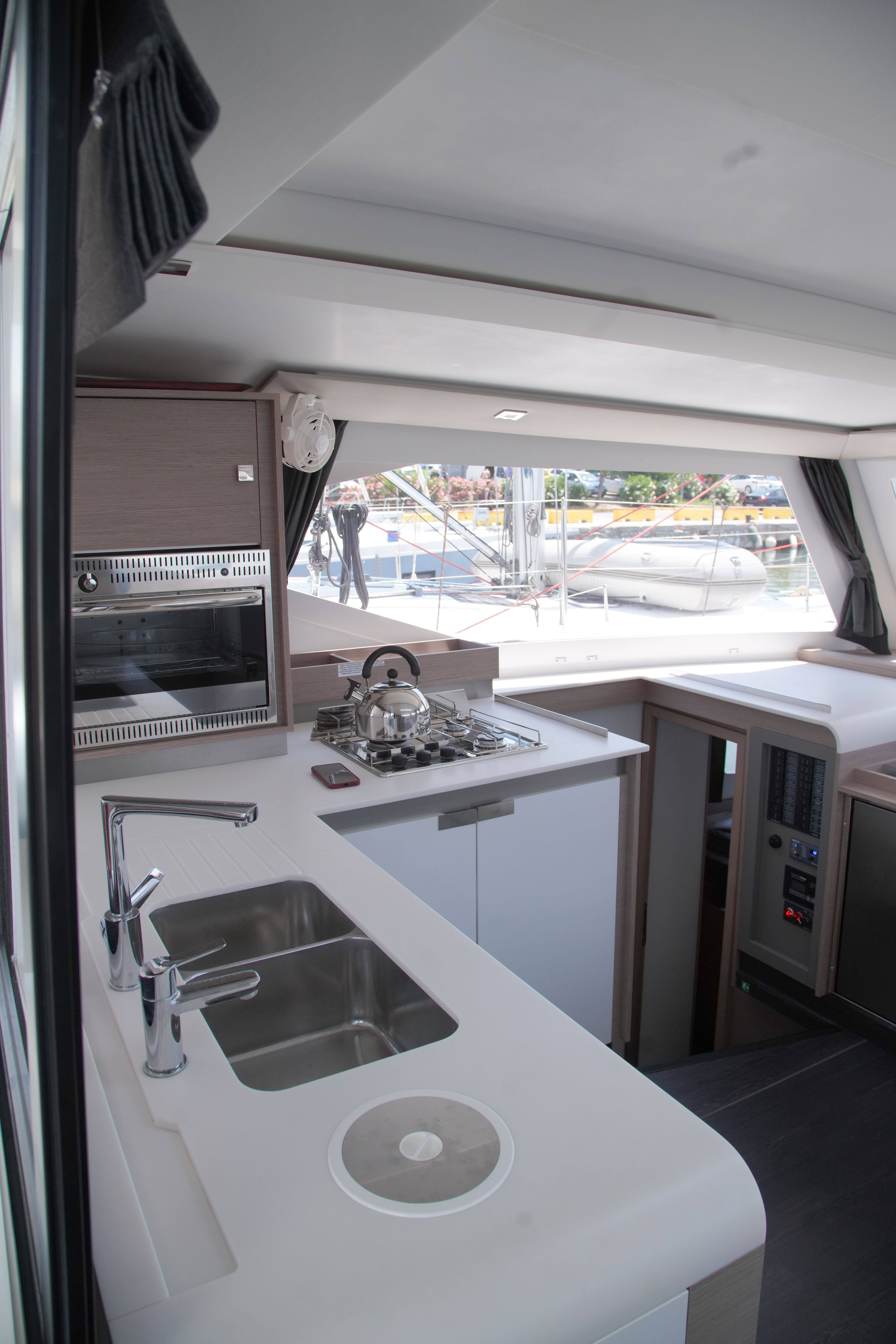 Katamaran Fountaine Pajot Isla 40 - Quatuor Anasa