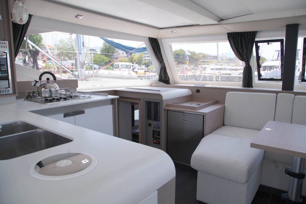 Katamaran Fountaine Pajot Isla 40 - Quatuor Anasa