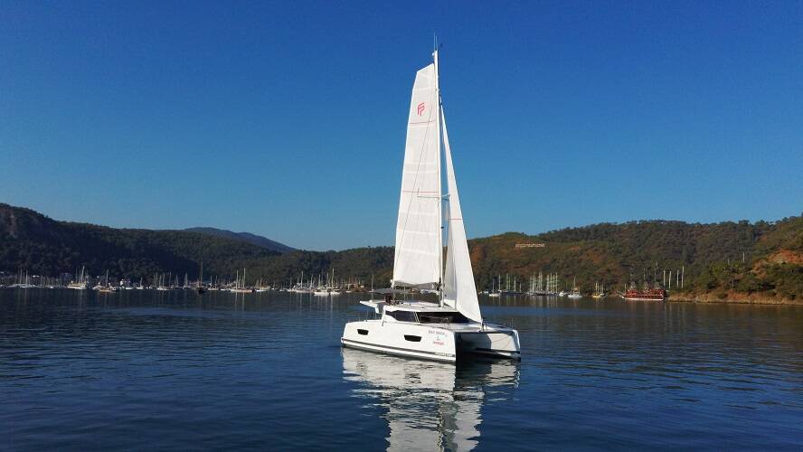 Catamaran Fountaine Pajot Isla 40 Blue Orion